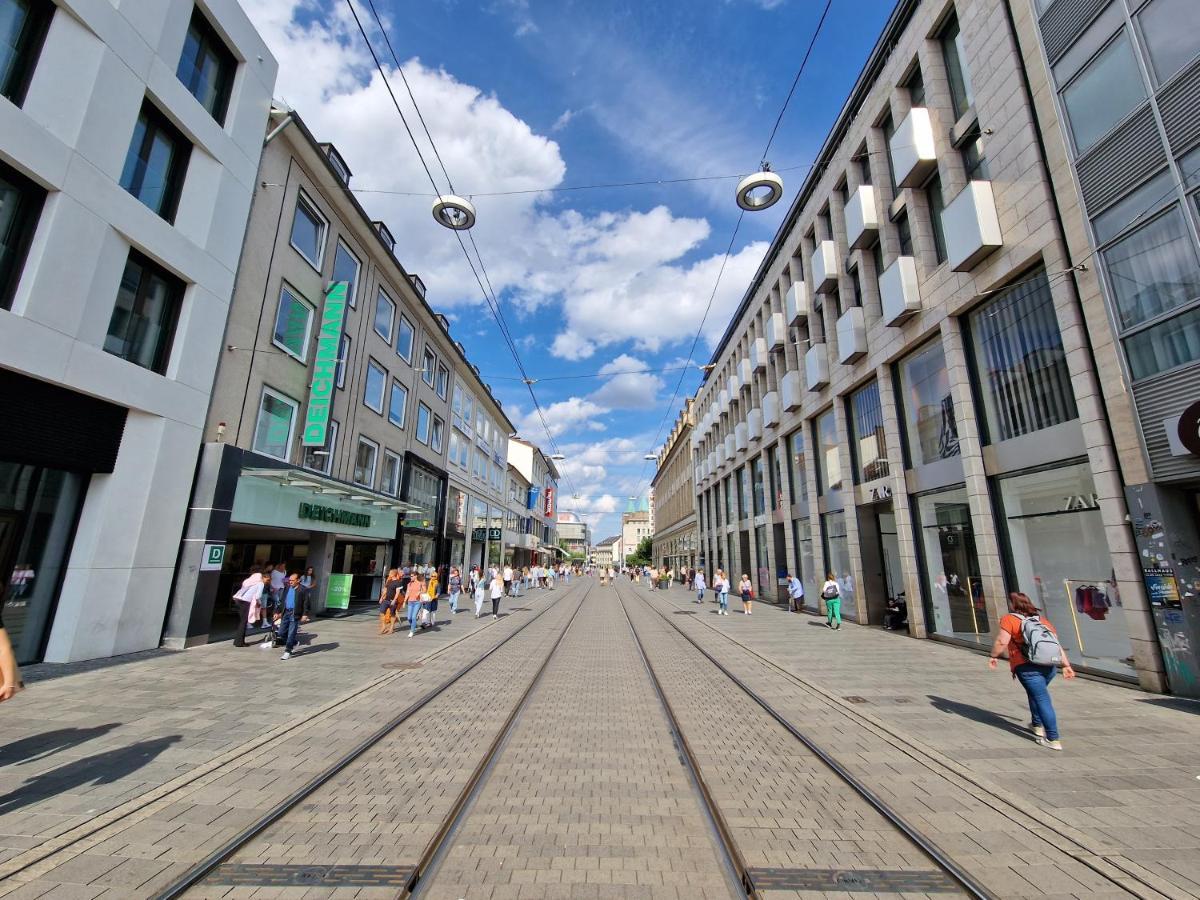 Exklusives Und Helles Dachgeschoss-Apartment No 3 Im Zentrum Von Kassel, Schnelles 1Gbit Internet, Geschirrspueler, Boxspringbetten Exterior foto